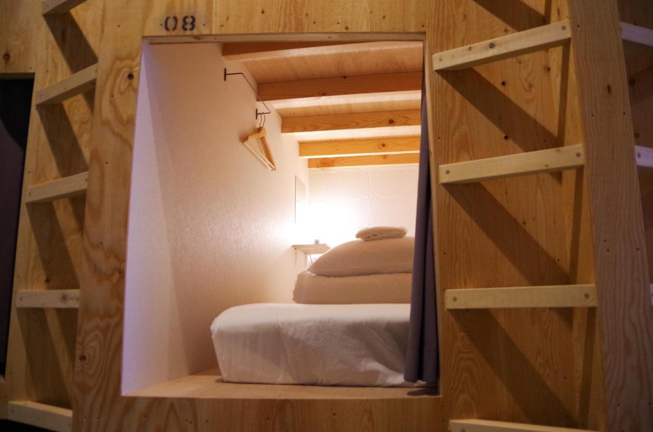 Хостел Travelers' House Roots Такаока Екстер'єр фото